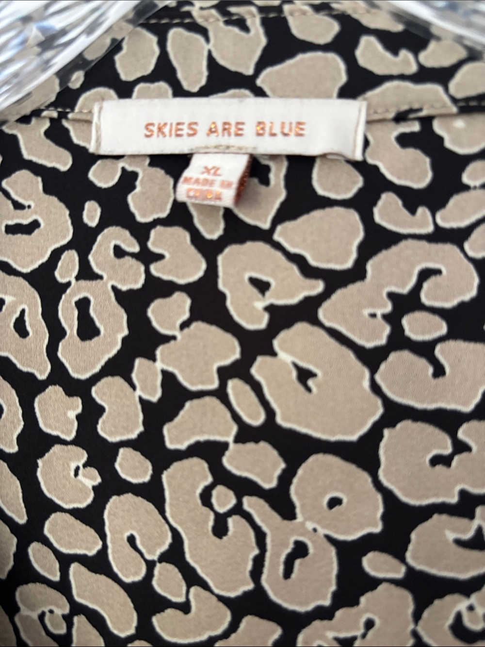 Skies are Blue From Vici leopard print button down blouse tan and black XL - Picture 2 of 7